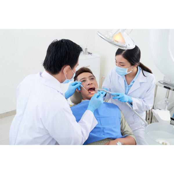 Điều trị nhạy cảm ngà hiệu quả bằng thuốc bôi chuyên biệt tại phòng khám